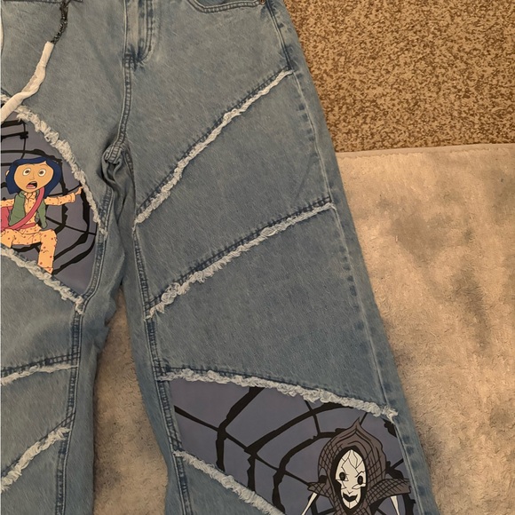 Hot Topic High Rise Blue Jeans with Graphic Patches - Picture 3 of 7